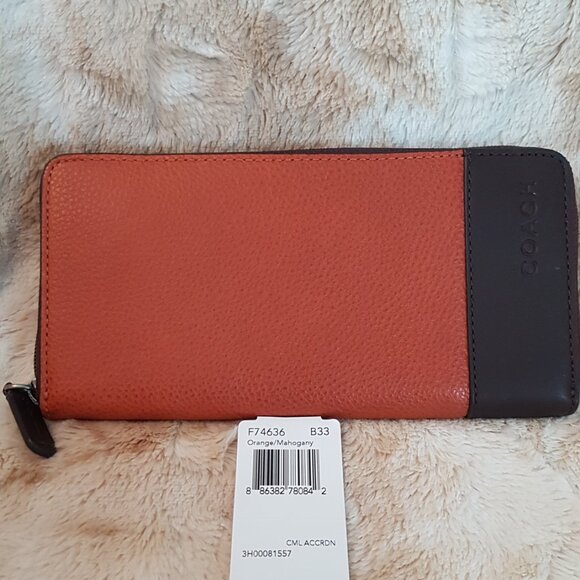 AUTHENTIC COACH COLLECTION NOW ON POSHMARK! NWT $318 Camden Leather Wallet RARE - Picture 1 of 5